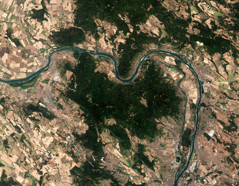 Danube_s_waters_fall_to_record_lows